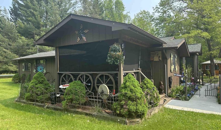 6239 Blackberry Dr, Alger, MI 48610 - 3 Beds, 1 Bath