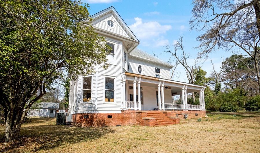 275 Rose Ave, Barnesville, GA 30204 - 5 Beds, 3 Bath