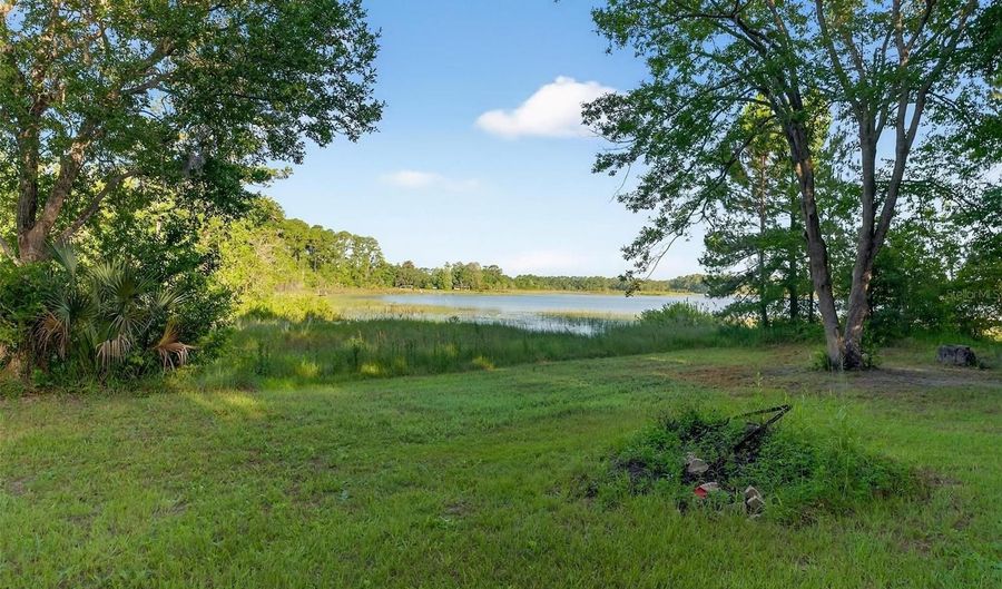 54544 BUCKHORN Rd, Astor, FL 32102 - 2 Beds, 1 Bath