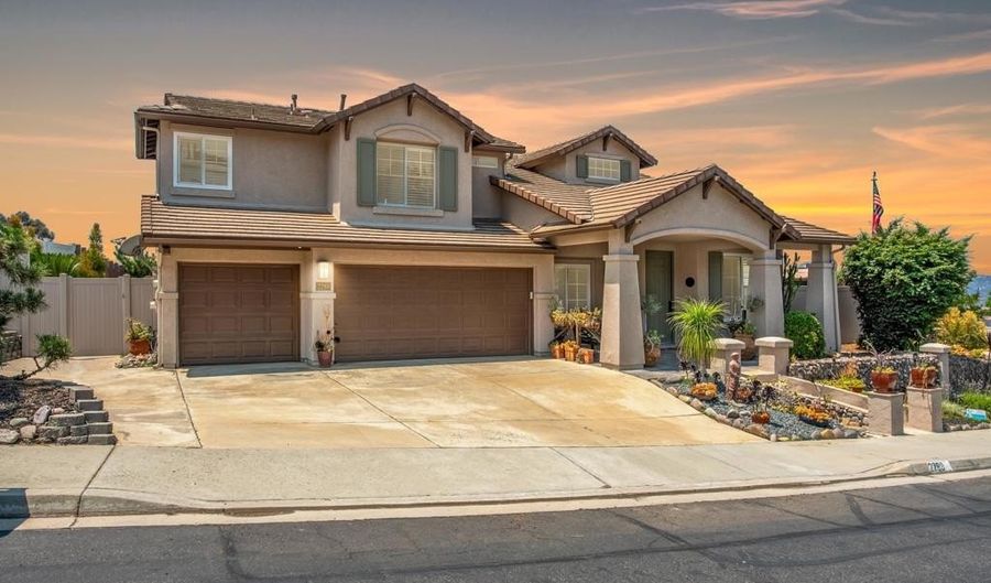 2288 Boulders Ct, Alpine, CA 91901 - 4 Beds, 3 Bath