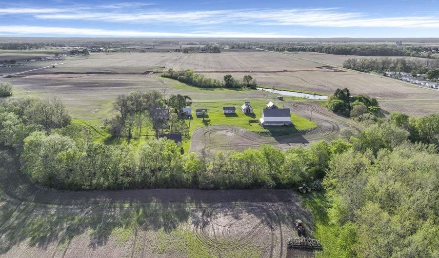 4965 Duvall Rd, Ashville, OH 43103 - 3 Beds, 3 Bath
