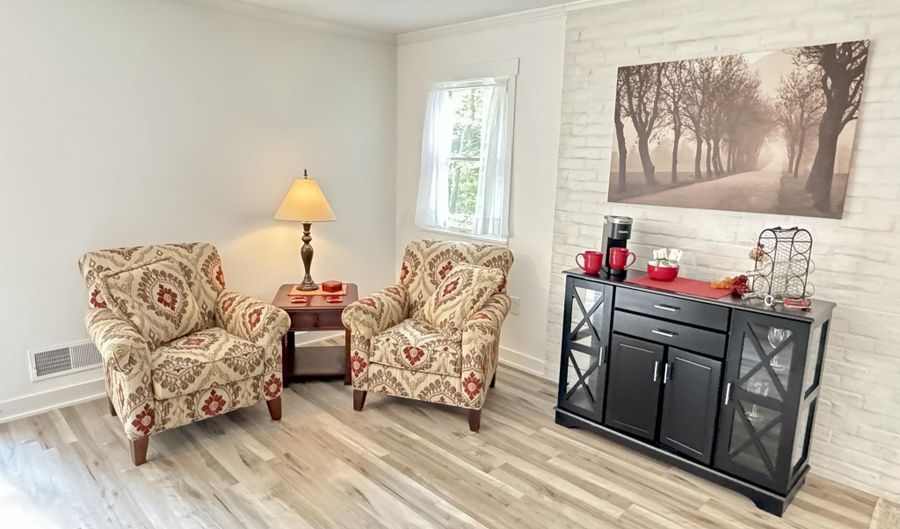 28580 HICKORY Dr, Harbeson, DE 19951 - 3 Beds, 2 Bath