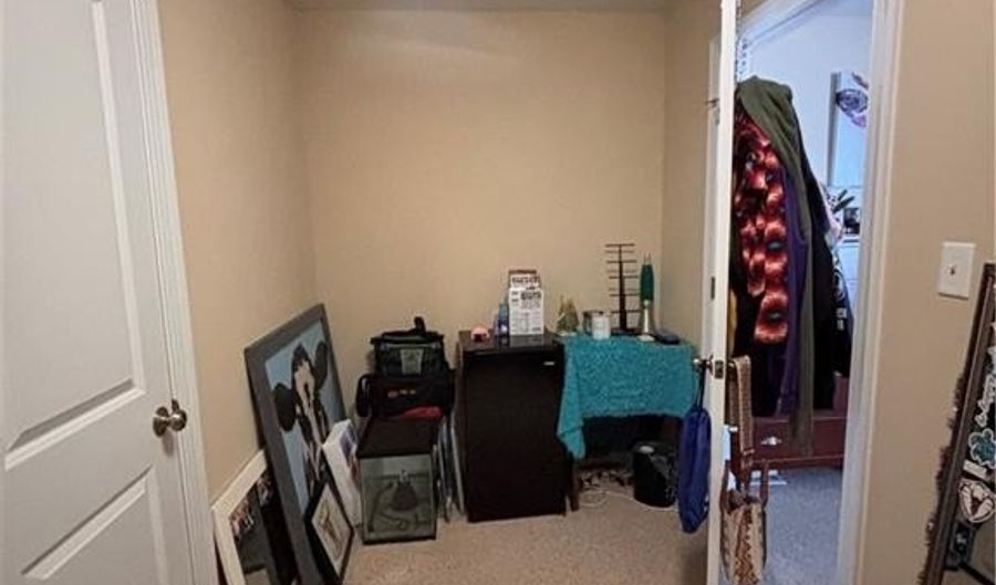 1021 Sagewood Ln, Archdale, NC 27263 - 5 Beds, 3 Bath