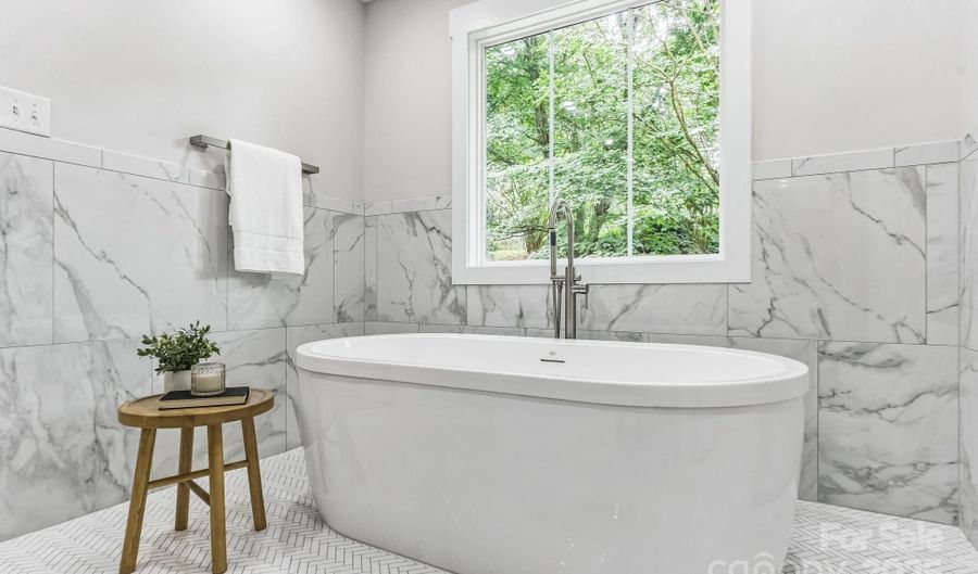 1208 Tarrington Ave, Charlotte, NC 28205 - 3 Beds, 3 Bath