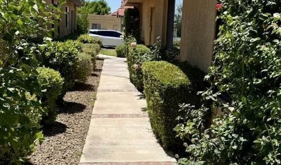 11619 Ash, Apple Valley, CA 92308 - 2 Beds, 2 Bath