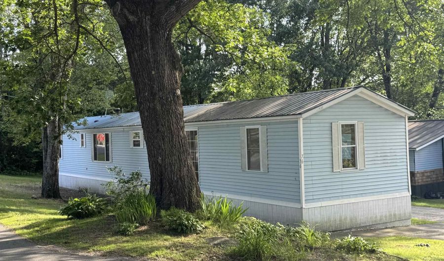 76 Hillside Dr, Charlestown, NH 03603 - 2 Beds, 1 Bath