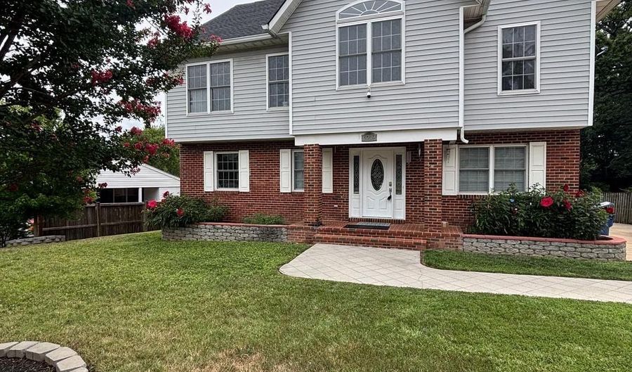 6219 CRESTWOOD Dr, Alexandria, VA 22312 - 9 Beds, 8 Bath
