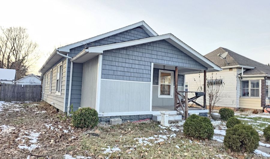 2011 McKinley St, Anderson, IN 46016 - 3 Beds, 2 Bath