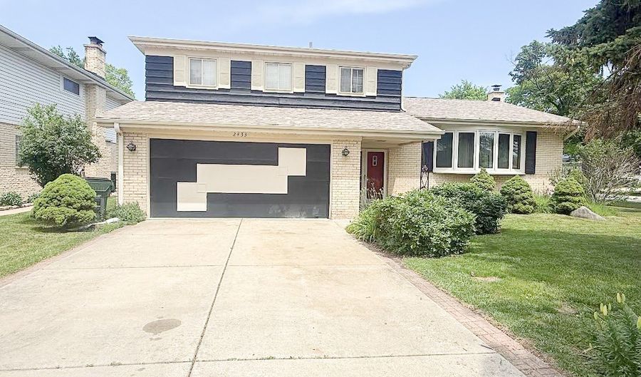 2433 S SHAG BARK Trl, Arlington Heights, IL 60005 - 4 Beds, 3 Bath