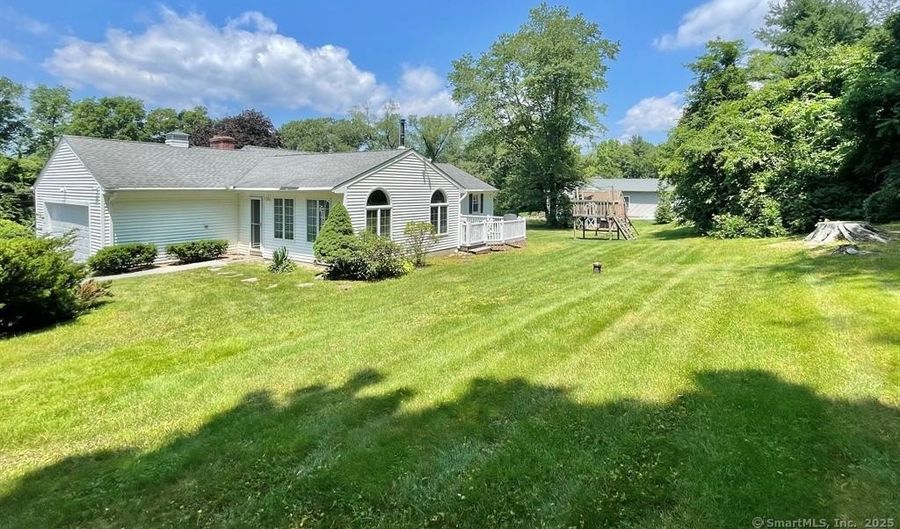 523 Overlook Dr, Orange, CT 06477 - 3 Beds, 2 Bath