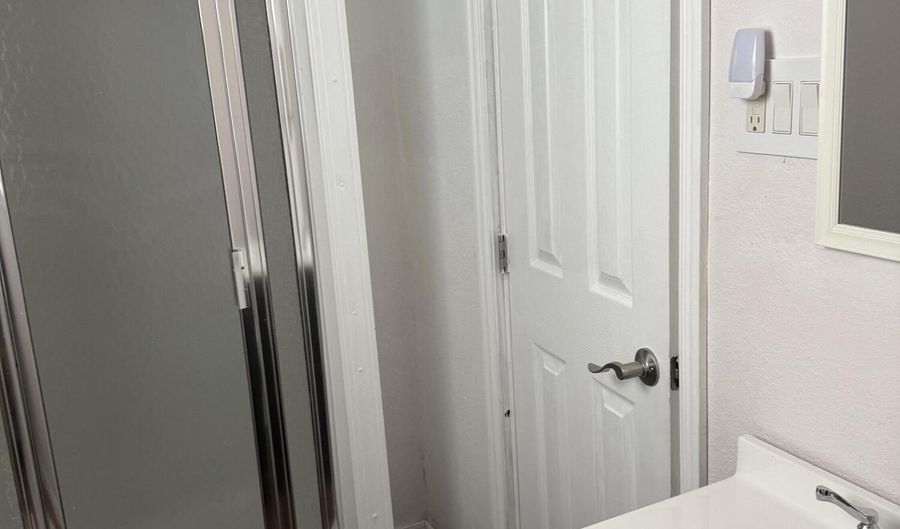 204 E 18th St, Baxter Springs, KS 66713 - 3 Beds, 2 Bath