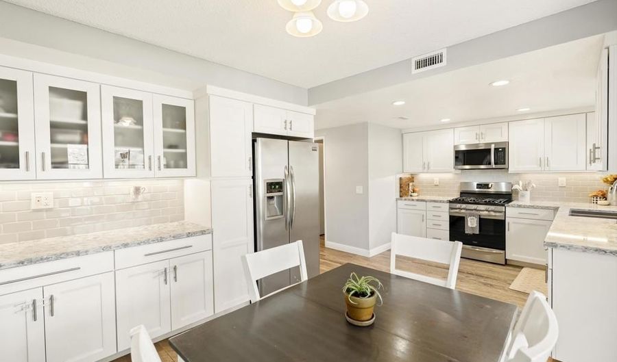 2412 Lake Forest St, Escondido, CA 92026 - 3 Beds, 3 Bath