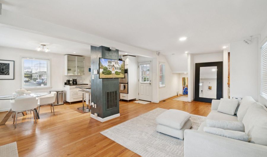 5300 WILSON Blvd, Arlington, VA 22205 - 3 Beds, 4 Bath