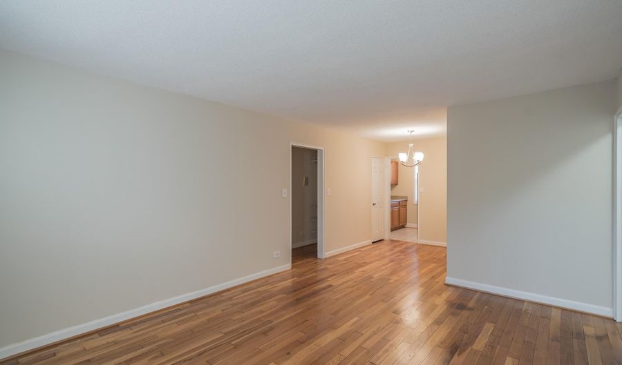 214 N GEORGE MASON Dr 214-4, Arlington, VA 22203 - 1 Beds, 1 Bath