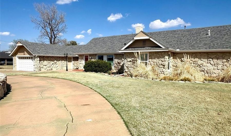 1606 N Hudson St, Altus, OK 73521 - 4 Beds, 3 Bath