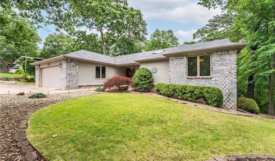 5 Ellesmere Ln, Bella Vista, AR 72714 - 2 Beds, 2 Bath