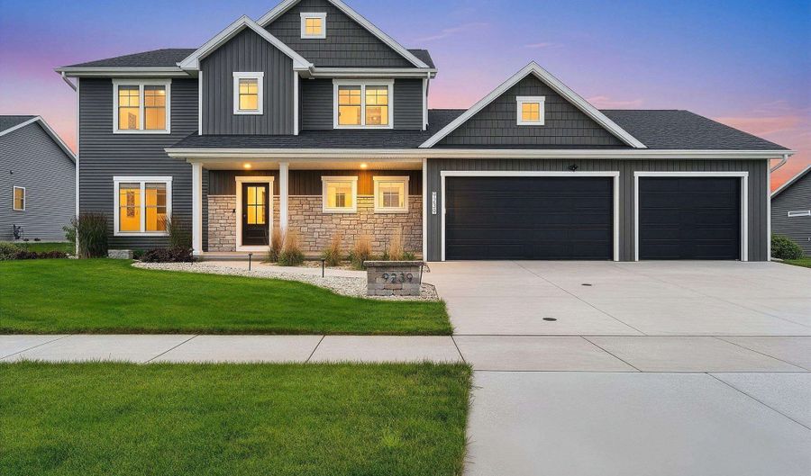 N9239 LAURA Street, Appleton, WI 54915 - 4 Beds, 4 Bath