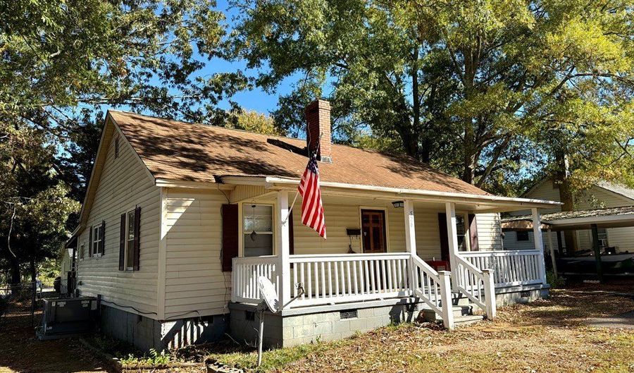 526 Kershaw St, Calhoun Falls, SC 29628 - 3 Beds, 1 Bath