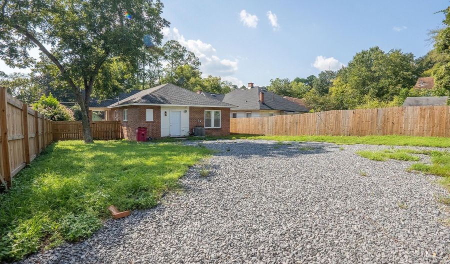 1198 Brentwood Ave, Macon, GA 31204 - 3 Beds, 2 Bath