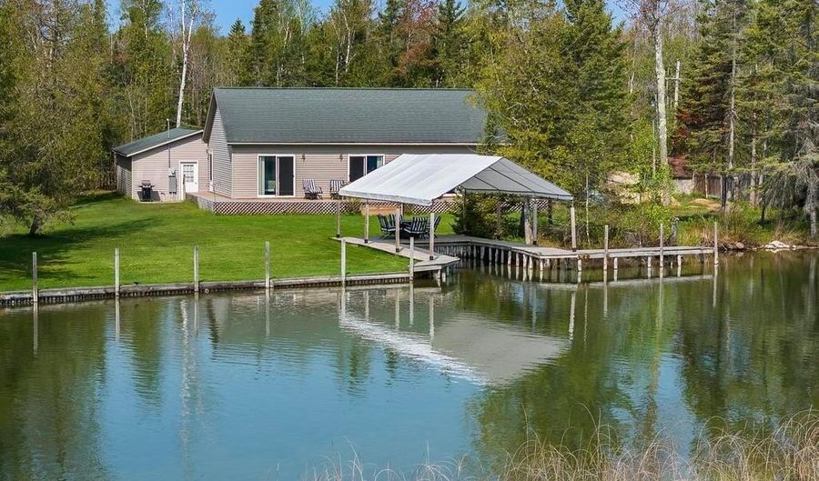 8018 Lake St, Alanson, MI 49706 - 3 Beds, 2 Bath