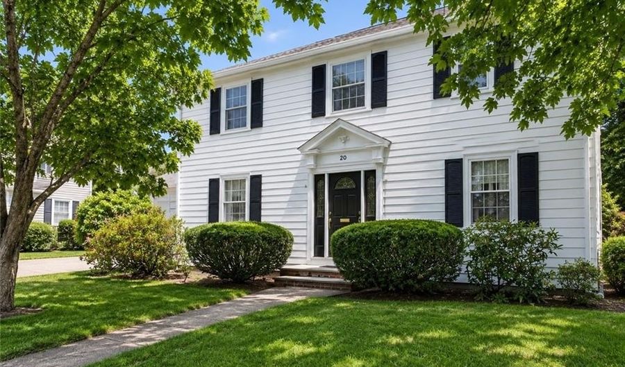 20 Drowne Pkwy, East Providence, RI 02916 - 3 Beds, 3 Bath