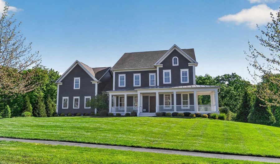 23248 MEADOW STAR Pl, Aldie, VA 20105 - 5 Beds, 6 Bath