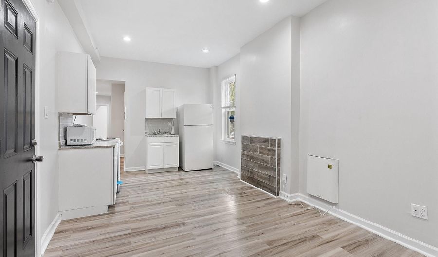 1242 W AIRDRIE St, Philadelphia, PA 19140 - 2 Beds, 1 Bath