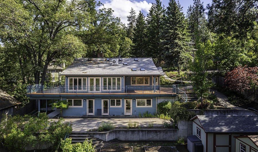 1320 Prospect St, Ashland, OR 97520 - 6 Beds, 4 Bath