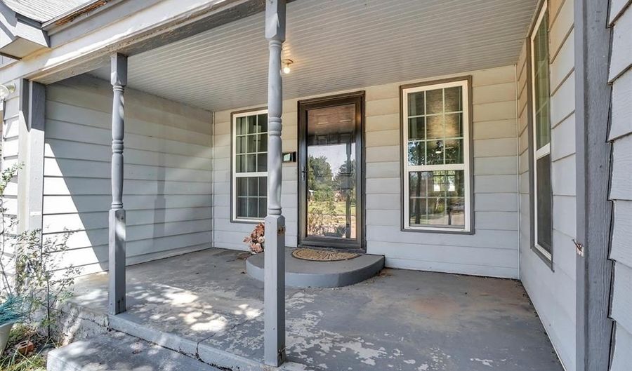 1422 N Hudson St, Altus, OK 73521 - 3 Beds, 2 Bath