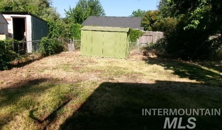 2549 N Bali Dr, Boise, ID 83713 - 3 Beds, 2 Bath
