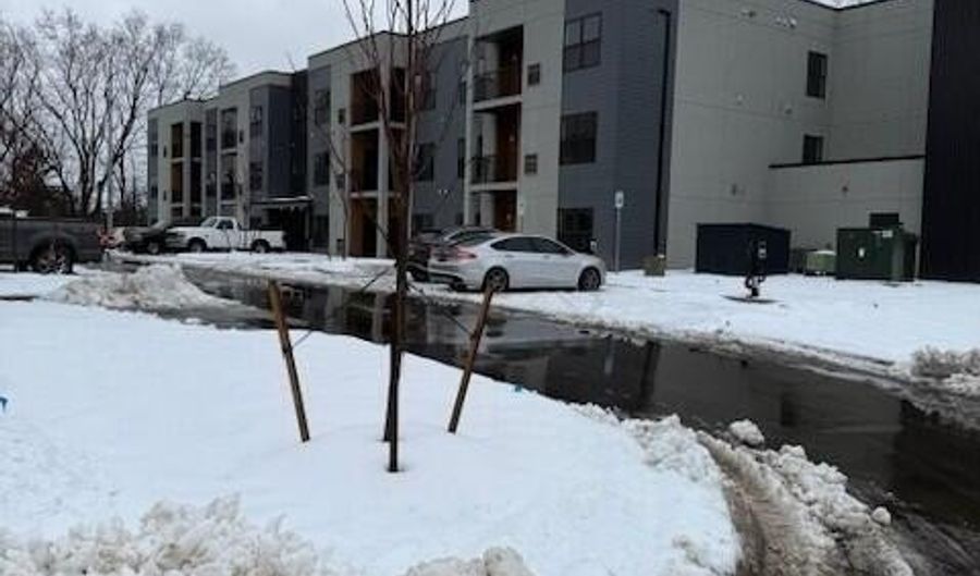 2645 Burton Road Unit Bld 4 Bld 4, Ann Arbor, MI 48104 - 1 Beds, 1 Bath