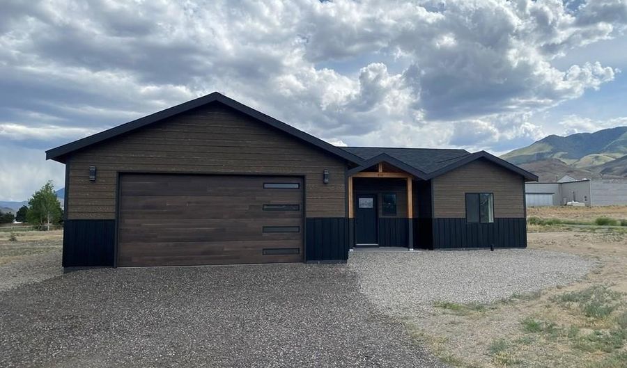 810 Excelsior Ln, Challis, ID 83226 - 3 Beds, 2 Bath