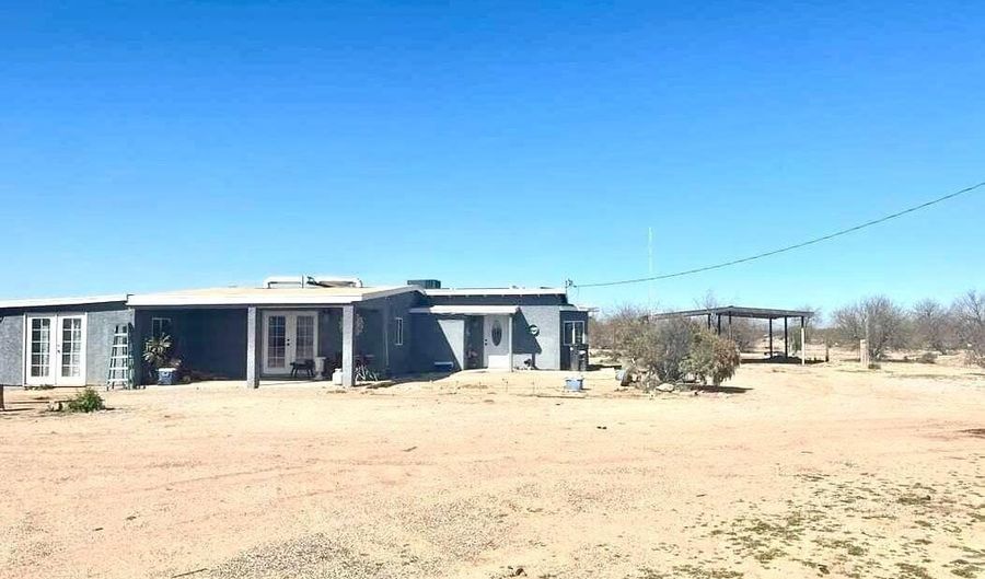 9360 S HAHN St, Casa Grande, AZ 85193 - 4 Beds, 3 Bath