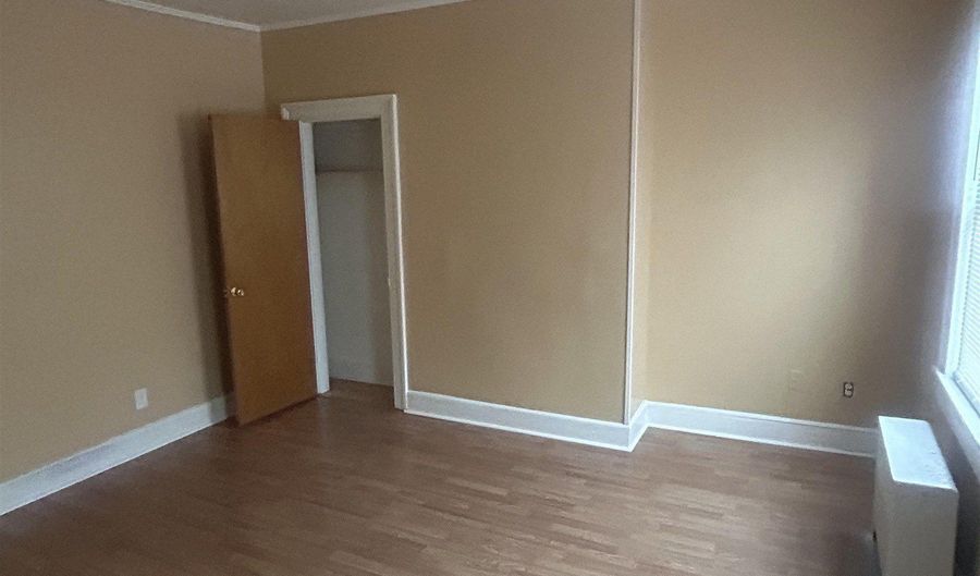 18 W 16TH St 2, Bayonne, NJ 07002 - 2 Beds, 2 Bath