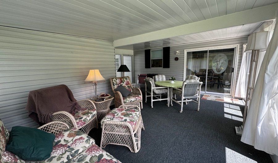 735 GLADIOLA Dr, Auburndale, FL 33823 - 2 Beds, 2 Bath