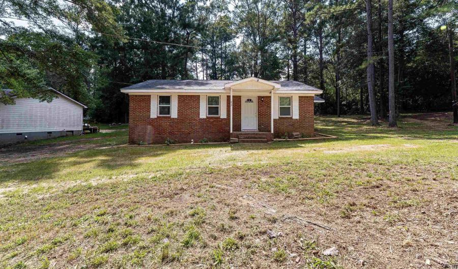 212 Eddie St, Batesburg, SC 29006 - 3 Beds, 1 Bath