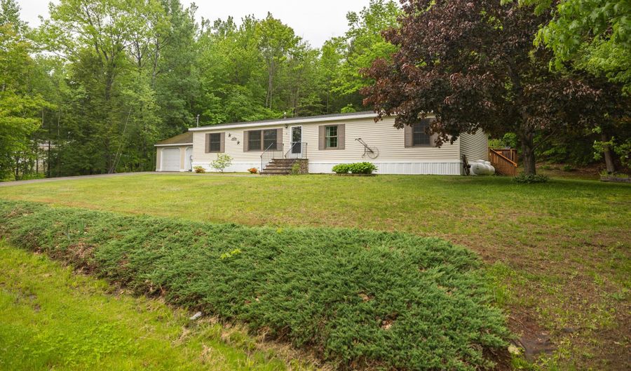 71 Kyle Ln, Auburn, ME 04210 - 3 Beds, 2 Bath