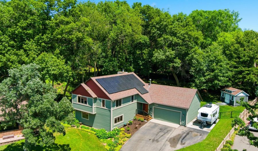 12568 Everest Ct E, Apple Valley, MN 55124 - 4 Beds, 3 Bath