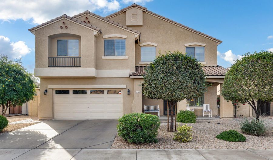 12163 W LOCUST Ln, Avondale, AZ 85323 - 6 Beds, 4 Bath