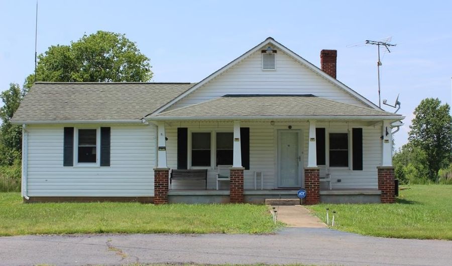 1028 Mount Carmel Rd, Alton, VA 24520 - 3 Beds, 1 Bath
