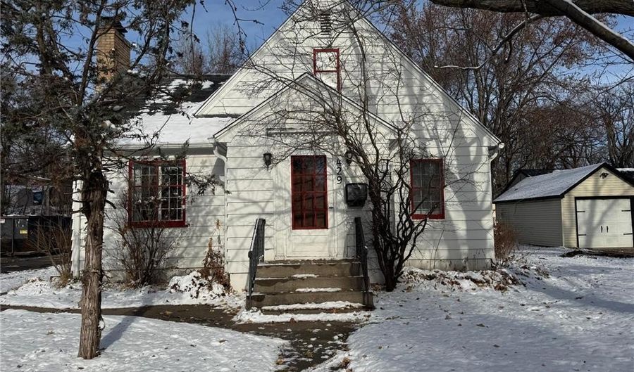429 Fremont St, Anoka, MN 55303 - 3 Beds, 1 Bath