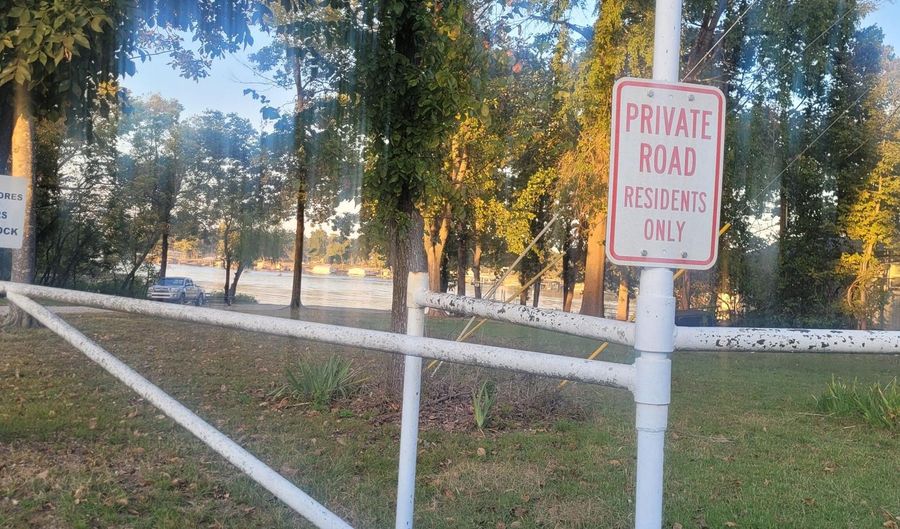 32233 S Shamrock Dr, Afton, OK 74331 - 2 Beds, 1 Bath