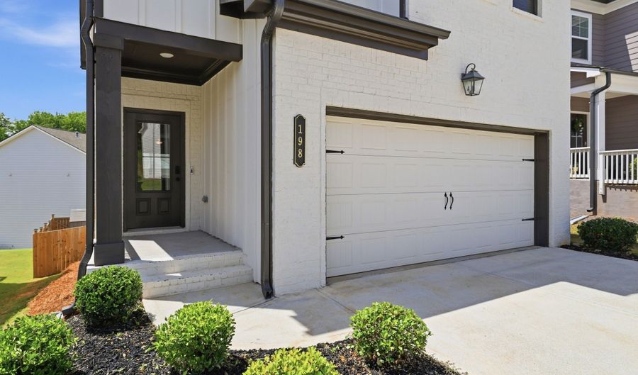 198 Station Overlook Dr, Auburn, GA 30011 - 4 Beds, 3 Bath