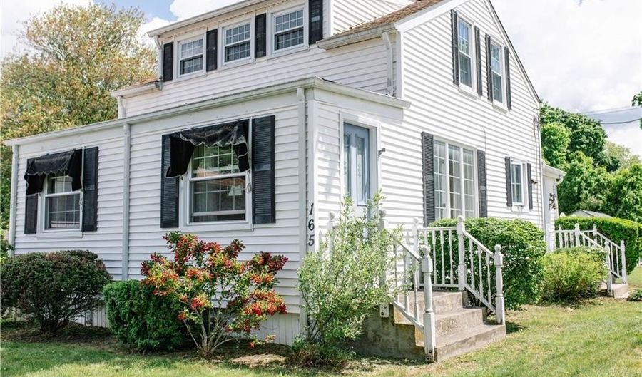 165 Sowams Rd, Barrington, RI 02806 - 2 Beds, 1 Bath