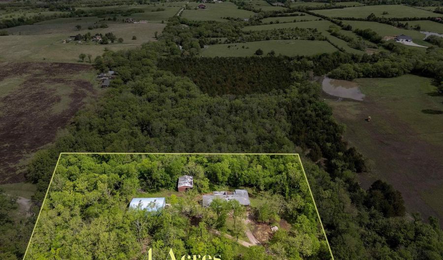 8720 SW 85th St, Auburn, KS 66402 - 3 Beds, 4 Bath