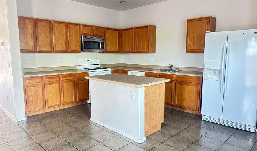 3264 S Chaparral Rd, Apache Junction, AZ 85119 - 3 Beds, 2 Bath