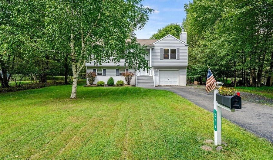 275 Petrarch Trl, Albrightsville, PA 18210 - 4 Beds, 2 Bath