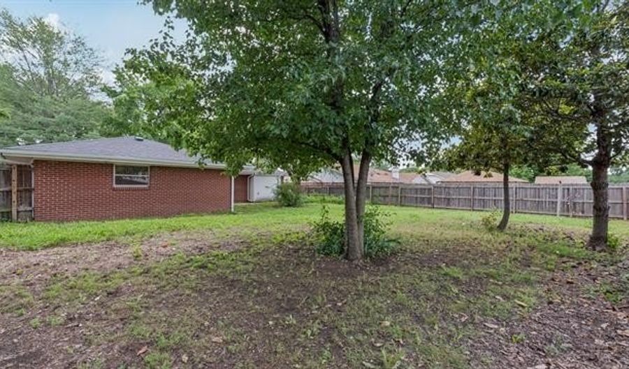 4944 Cornell Dr, Bartlesville, OK 74006 - 3 Beds, 2 Bath