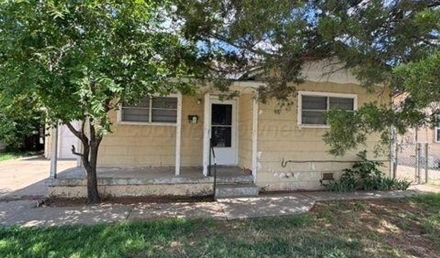 4323 S POLK St, Amarillo, TX 79110 - 3 Beds, 2 Bath