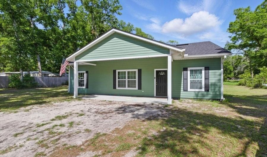1180 HOUGH St, Bell, FL 32619 - 2 Beds, 2 Bath